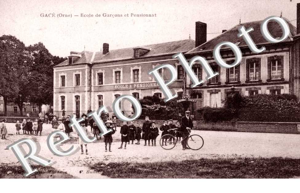Ecole de garcons et pensionnat