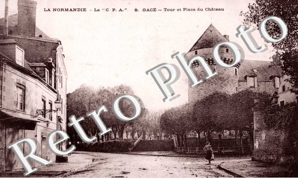 Tour et place du Chateau