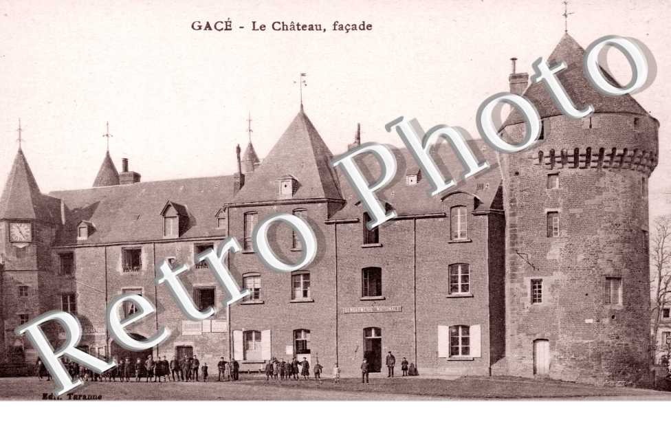 le Chateau - facade