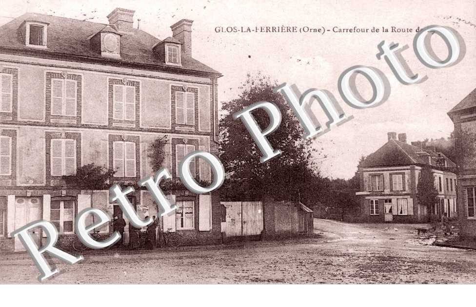 Carrefour de la Route de Lyre
