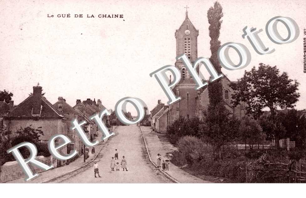 l&#039;eglise et la route de Belleme