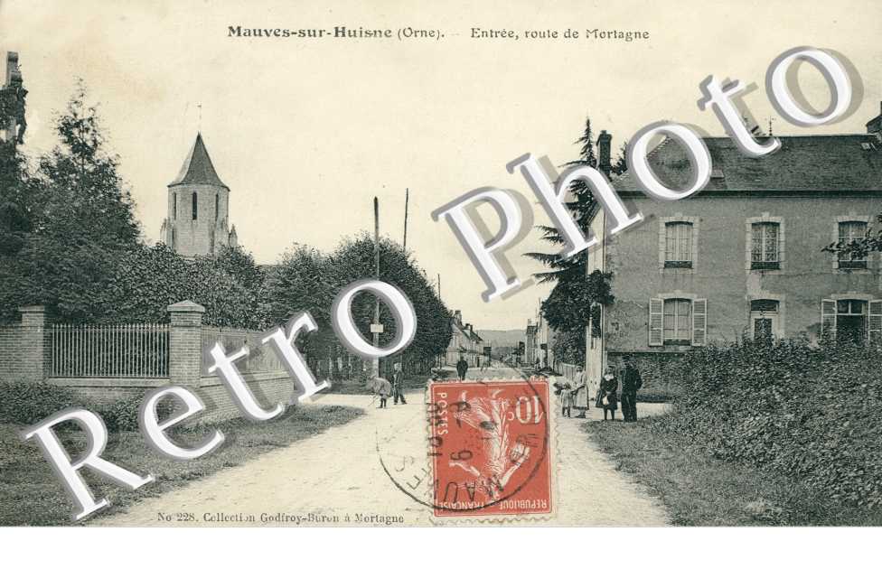 Entree, Route de Mortagne