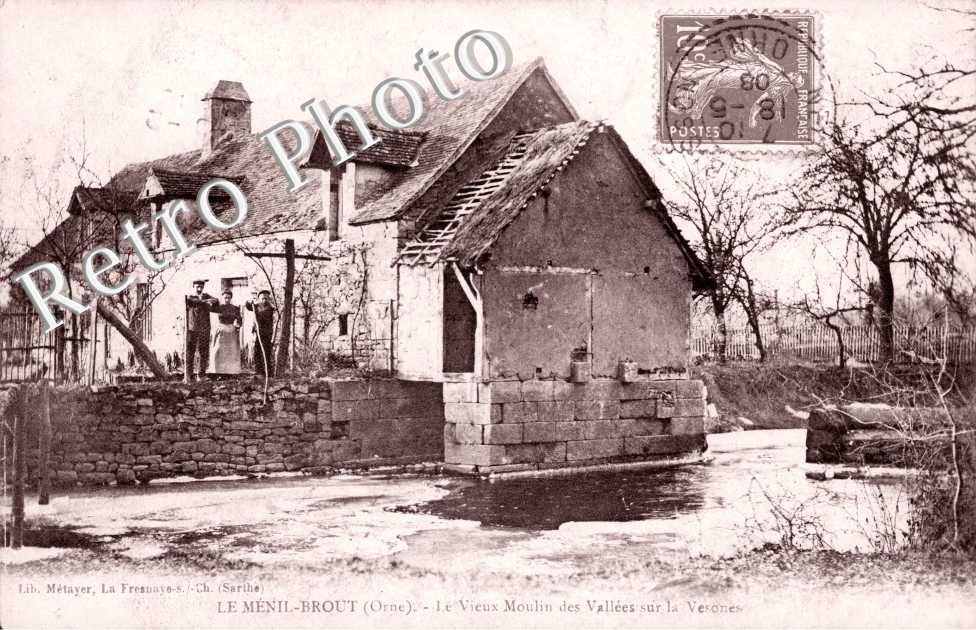 le Vieux Moulin des Vallees sur la Vesones