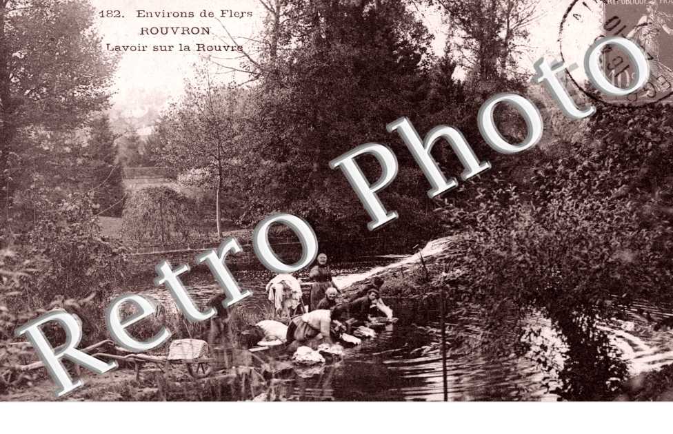 Rouvrou, le Lavoir sur la Rouvre