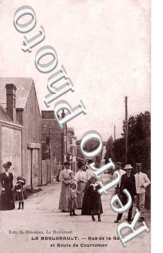 Rue de la gare et Route de Courtomer