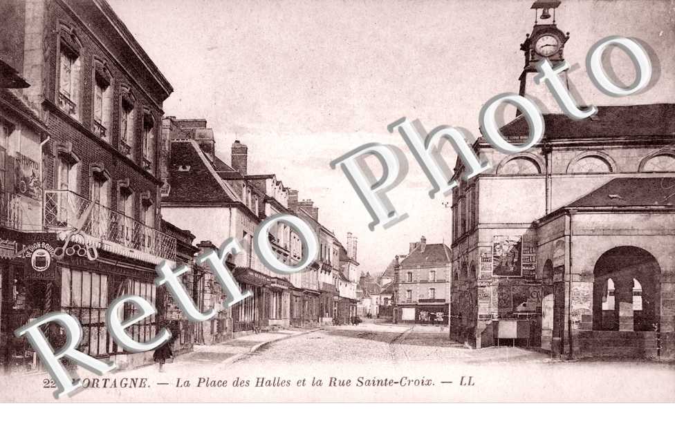 la Place des Halles et la Rue Sainte-Croix