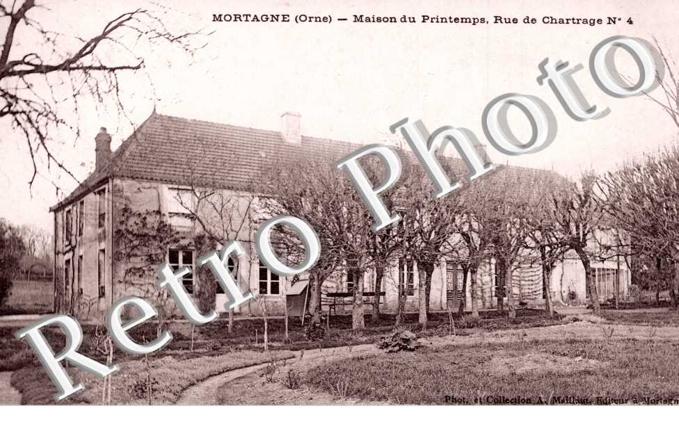 Carte Postale Ancienne MORTAGNE (Orne) - Le Logis Du Printemps, Avenue De La Gare Animée - Années 1900