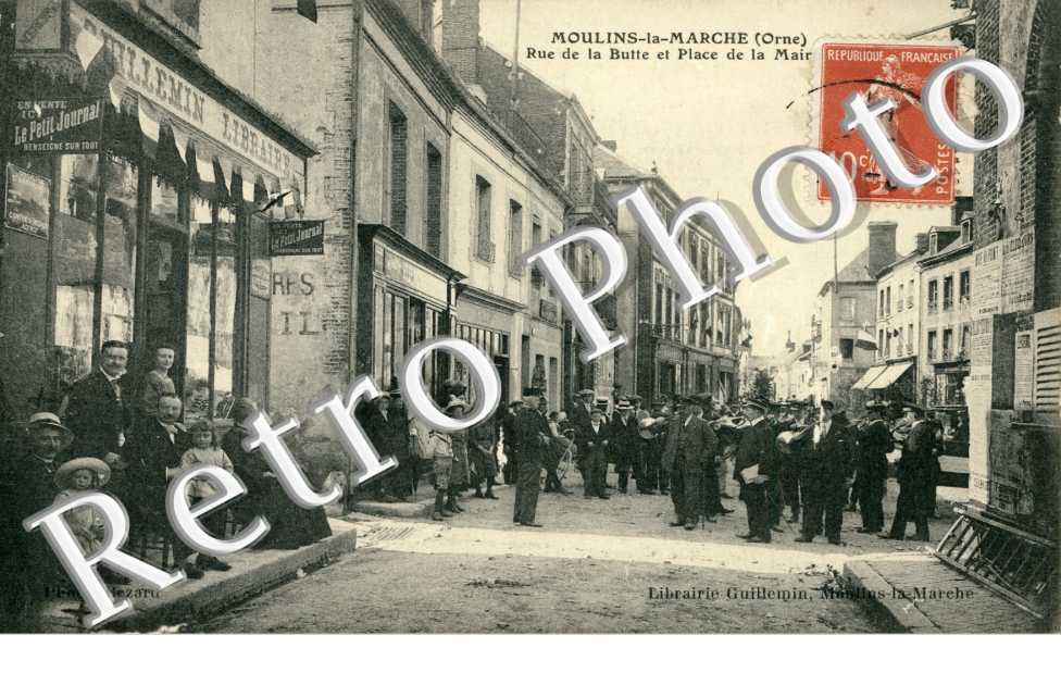 rue de la butte et place de la mairie (belle animation)