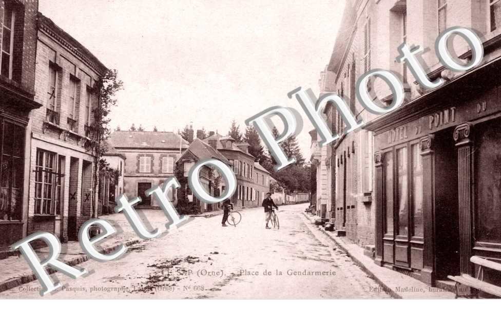 place de la gendarmerie