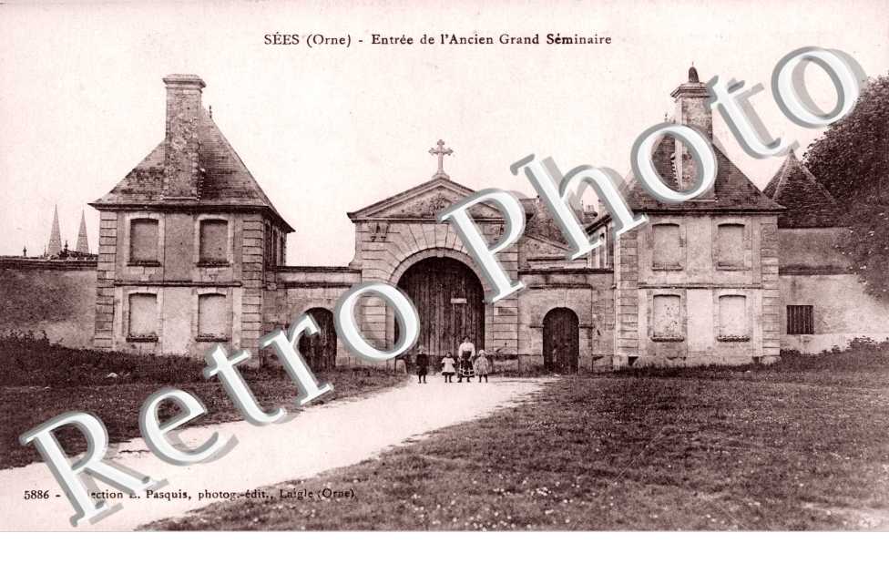 entree de l'Ancien Grand Seminaire