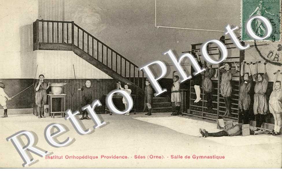 Institut orthopedique providence - salle de gymnastique