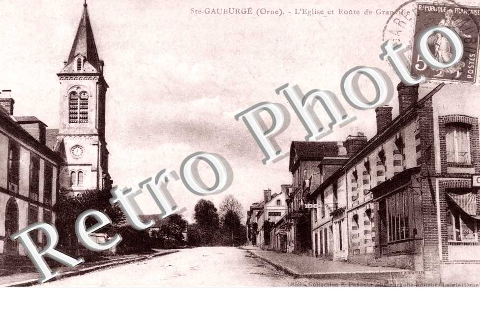 Eglise et Route de Granville