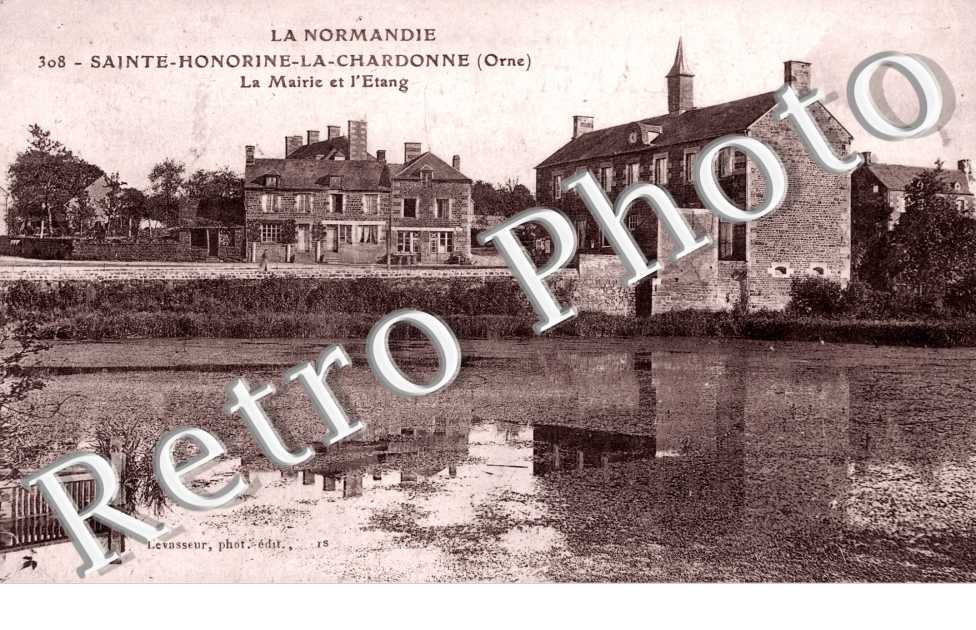 la mairie et l&#039;etang