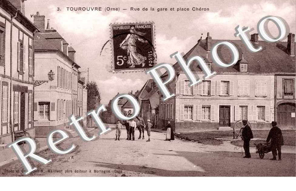 Rue de la Gare et Place Cheron