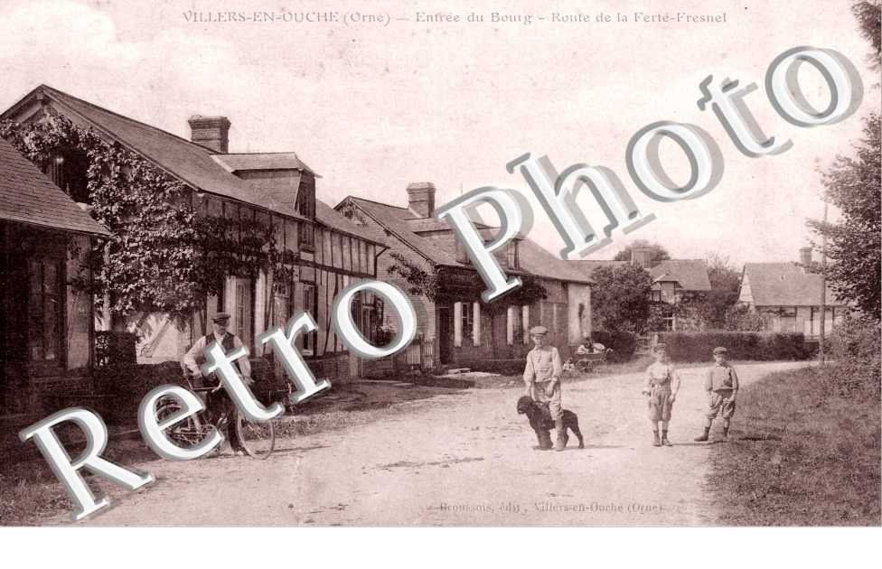 Entree du Bourg, Route de la Ferte-Fresnel