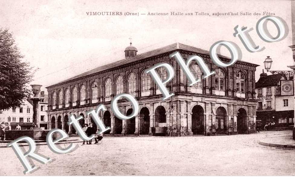 ancienne halle aux toiles, aujourd'hui salle des fetes