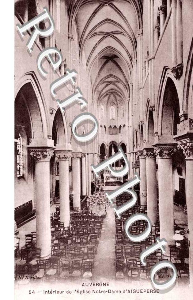 Interieur de l&#039;eglise