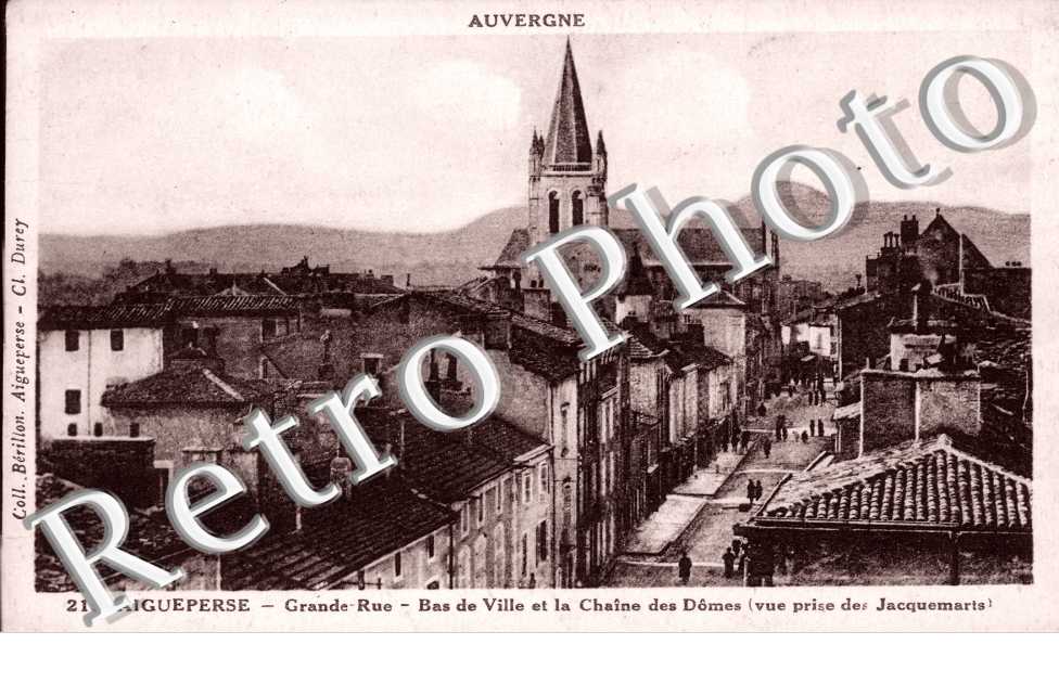 Grande-Rue, Bas de la Ville et la Chaine des Domes