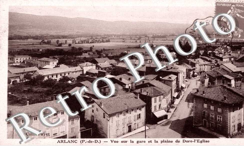 Vue sur la Gare et la Plaine de Dore-l&#039;Eglise