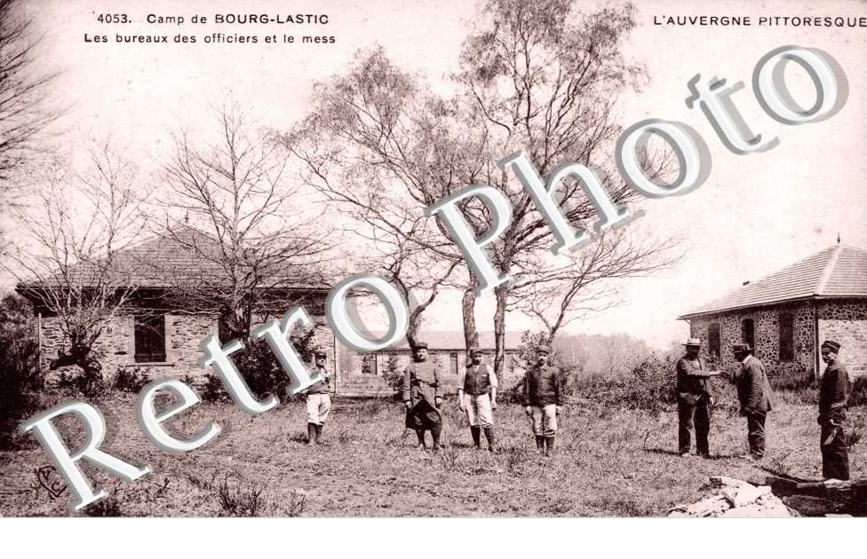 Camp Militaire -  Les Bureaux des Officiers et le Mess