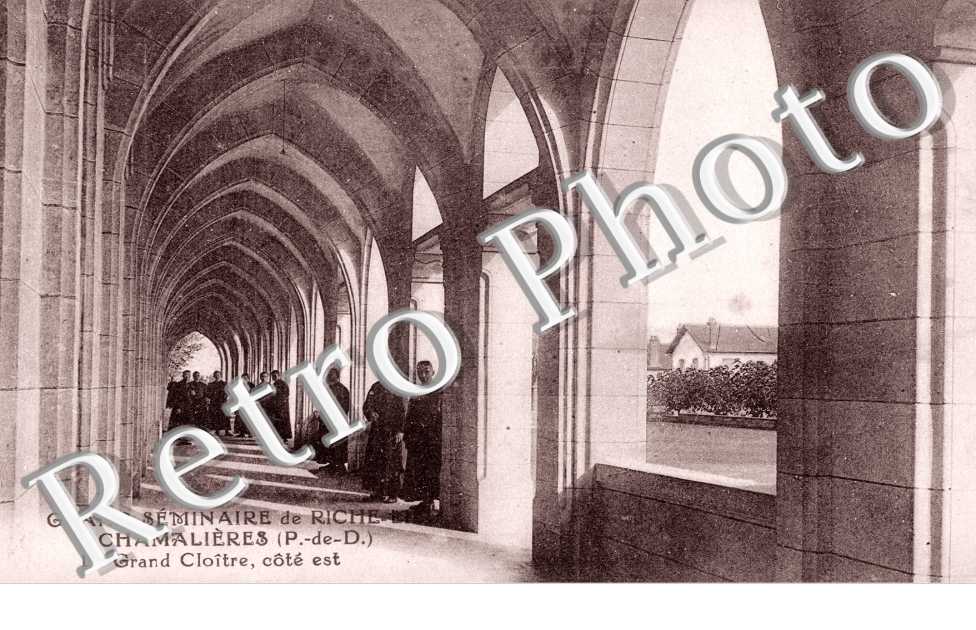 Grand Seminaire de Riche a Chamalieres, le Grand Cloitre