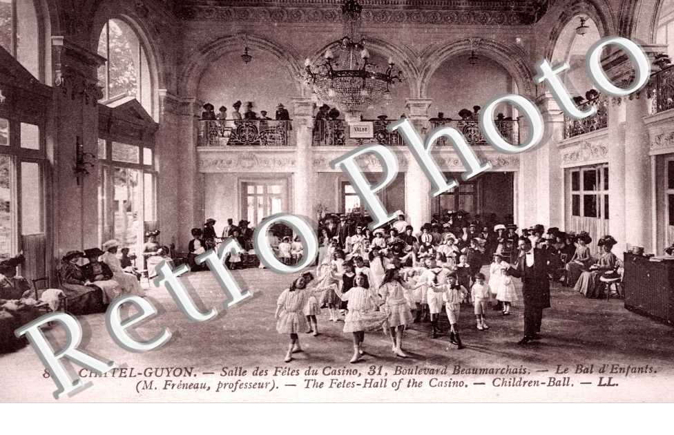 salle des fetes du casino  31, boulevard Beaumarchais