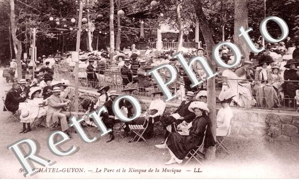 Parc et le Kiosque a Musique