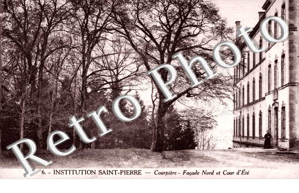 Institution Saint Pierre - cour d&#039;ete