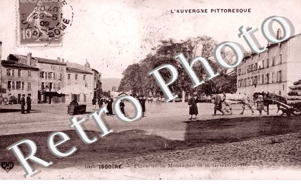 Place de la Montagne et la Gendarmerie