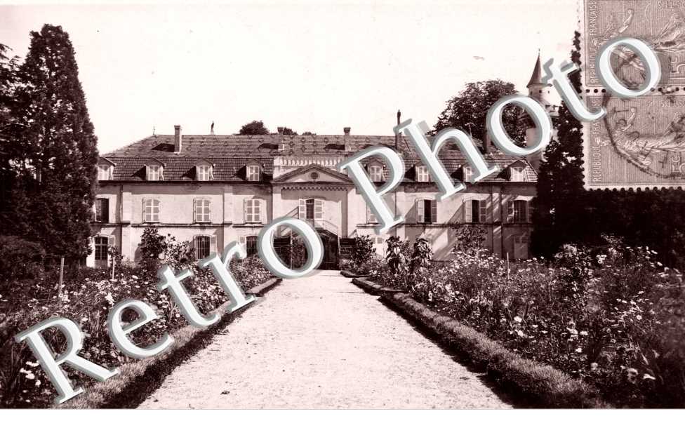 chateau de Montpeyroux