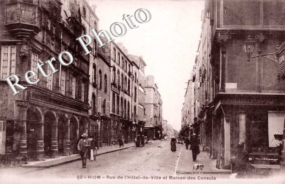 Rue de l&#039;Hotel de Ville et Maison des Consuls