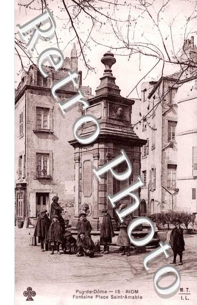 Fontaine place Saint Amable