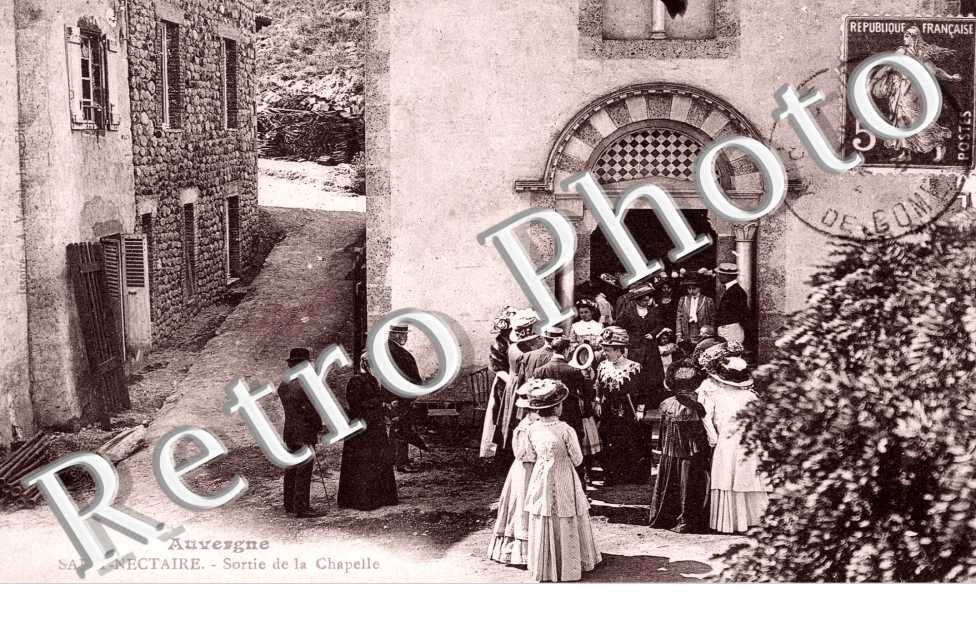 la Sortie de la Chapelle