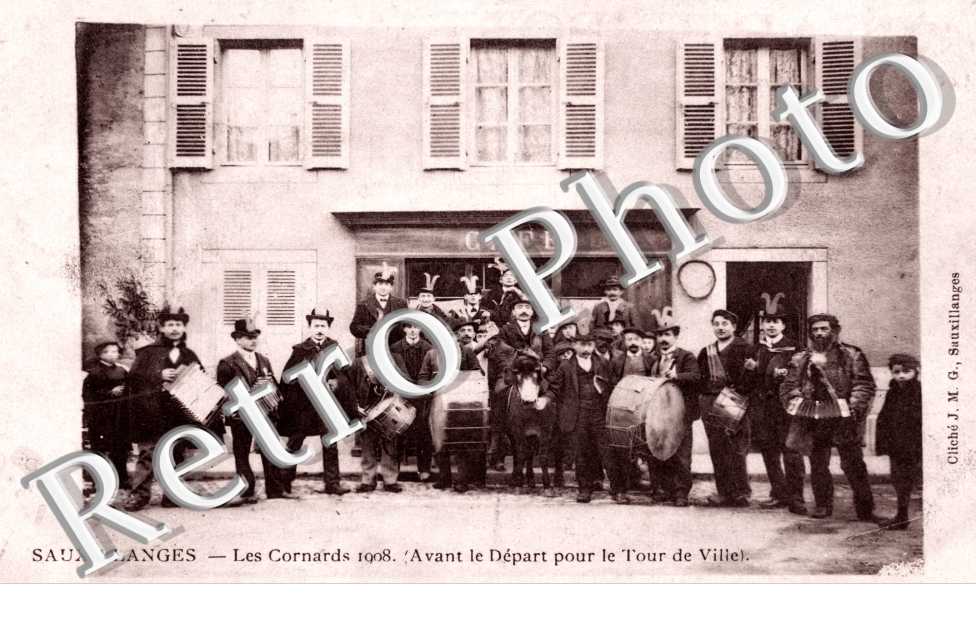 Les cornards 1908 - avant depart pour le tour de ville