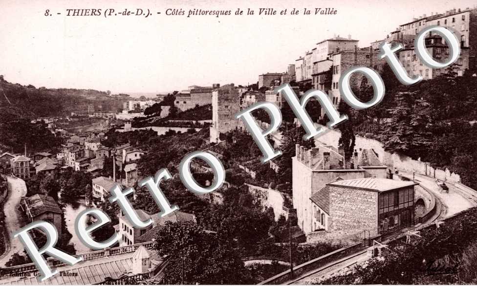 Vue d&#039;Ensemble de la Ville et de la Vallee