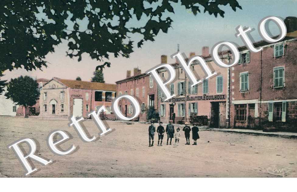 place Clemenceau, l&#039;hotel des postes et le marche