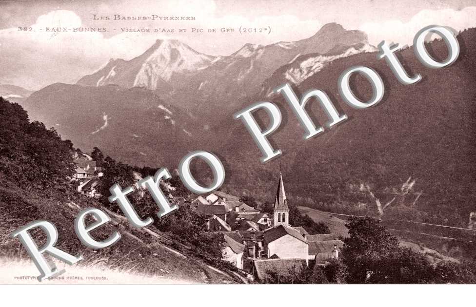 Village d&#039;Aas et Pic de Ger