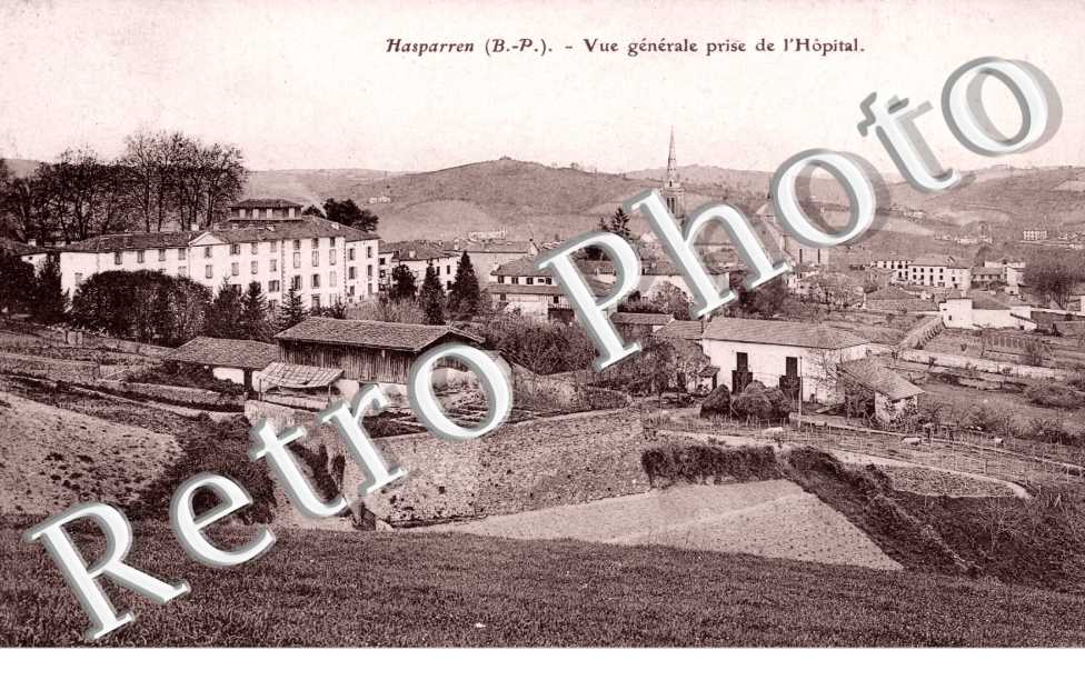 Vue Generale prise de l'Hopital