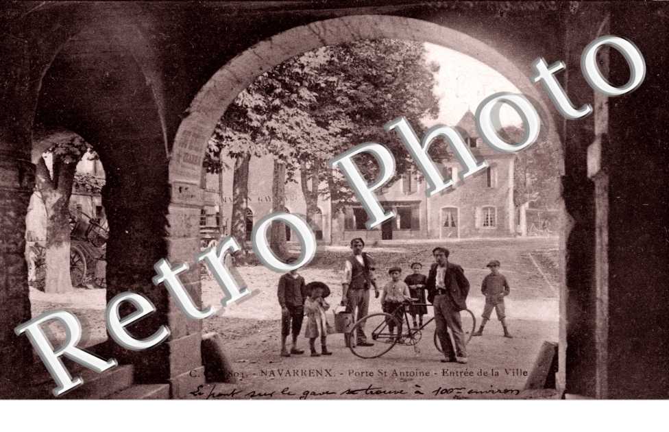 Porte Saint Antoine - entree de la ville