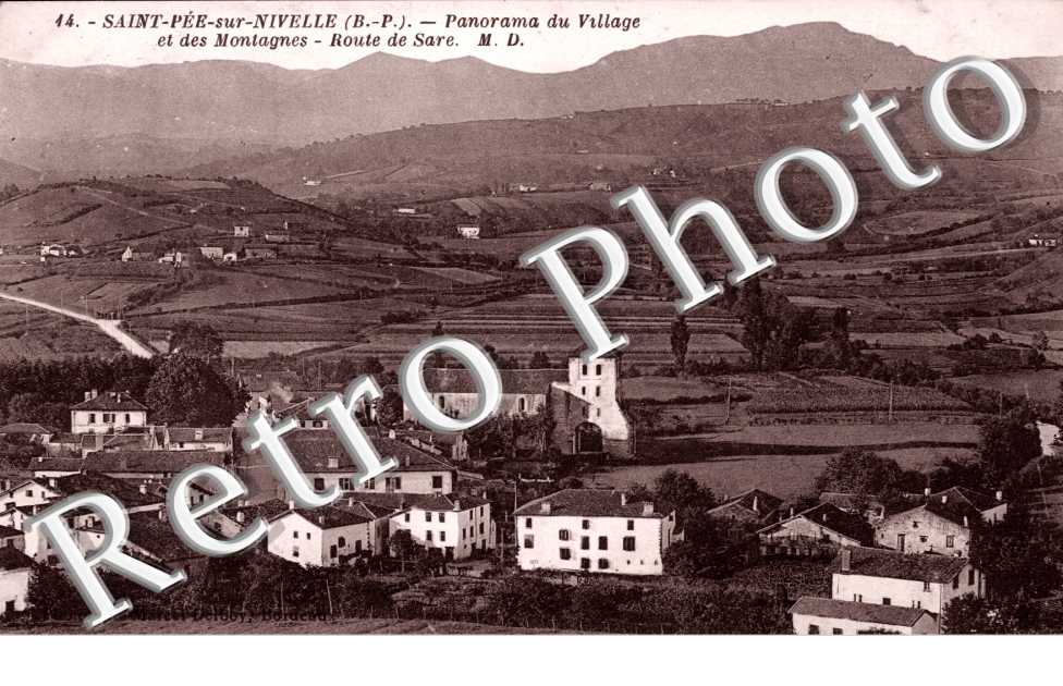 Panorama du village et des montagnes, Route de Sare