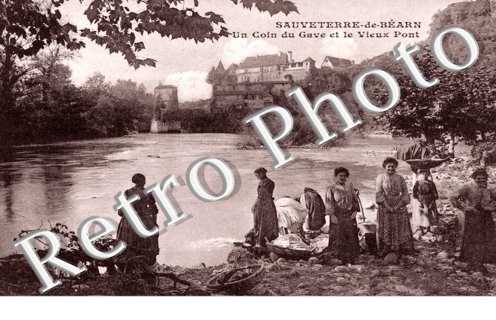 Un Coin du Gave et le Vieux Pont