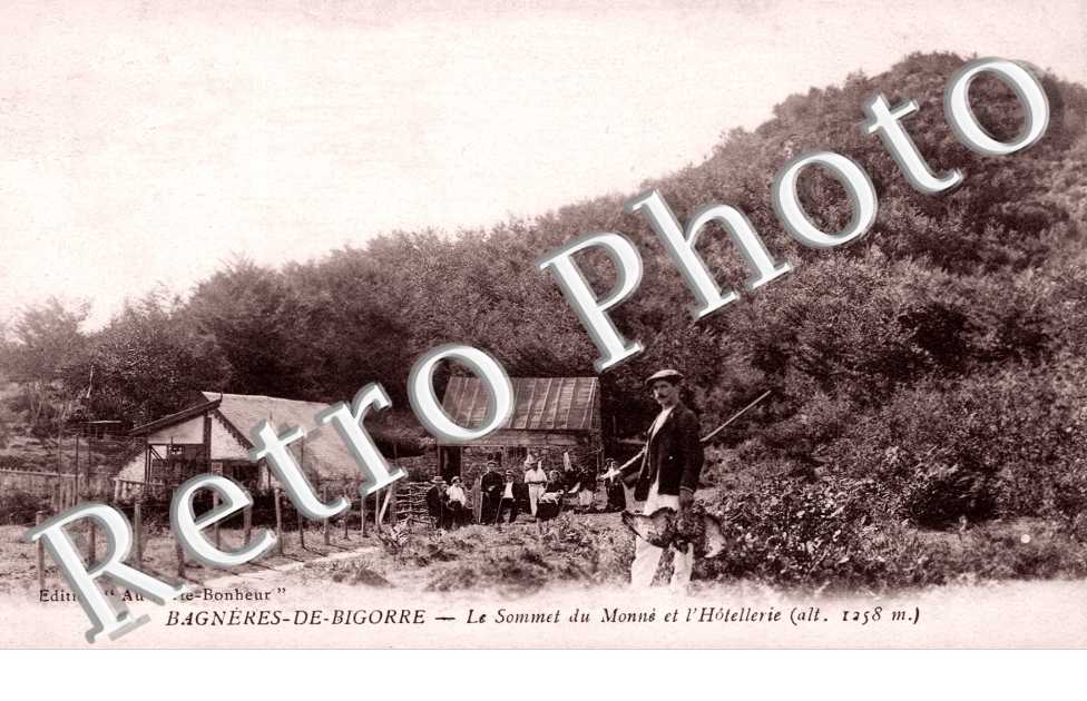 Bagneres-de-Bigorre, le Sommet du Monne et l'Hotellerie (altitude 1258 metres)