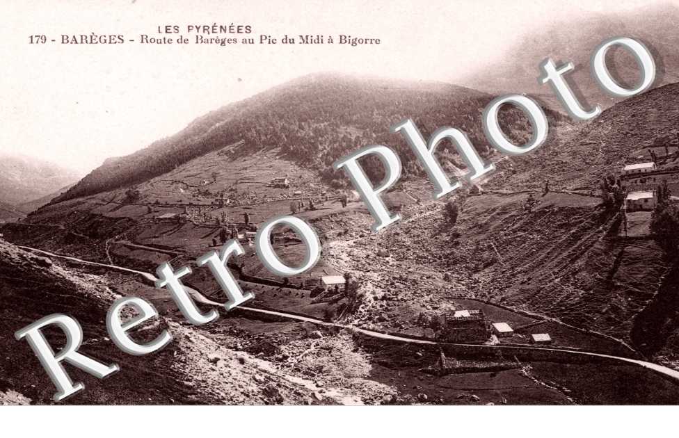 Route au fond de la Vallee