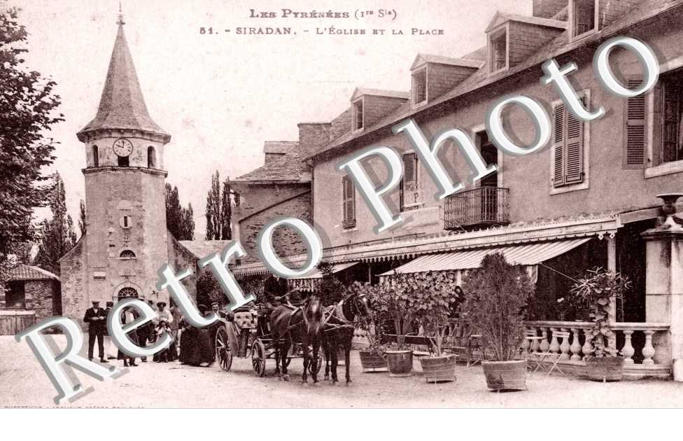 L&#039;eglise et la place