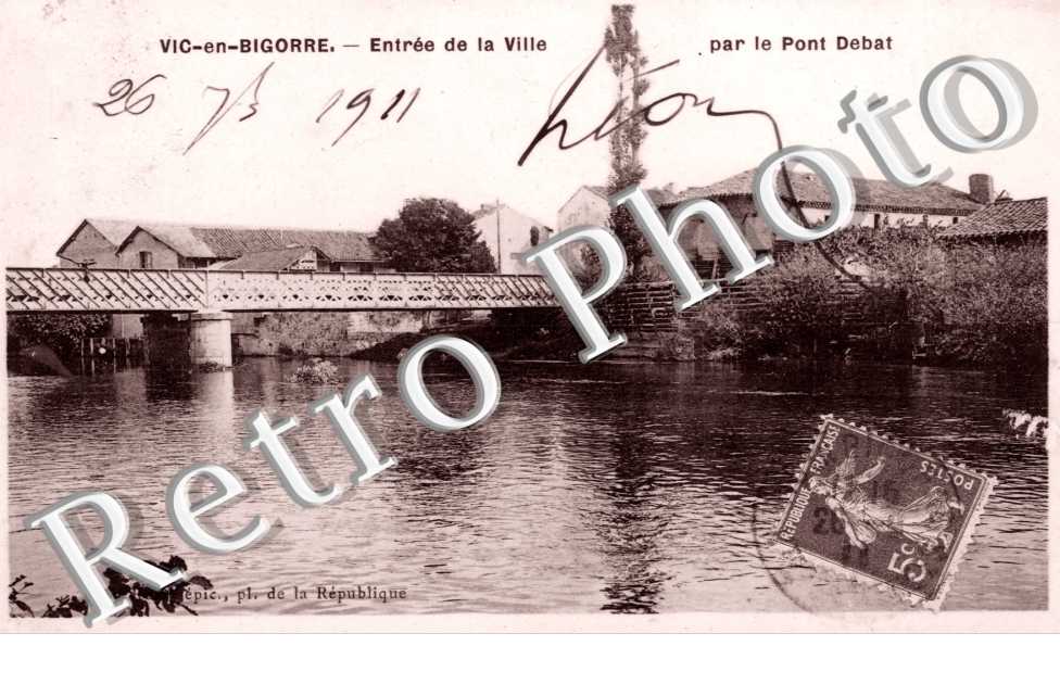 Entree de la Ville par le Pont Debat