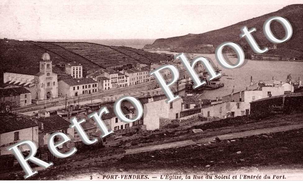 l&#039;Eglise la rue du Soleil et l&#039;entree du Port
