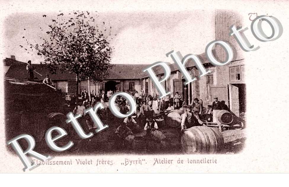 Etablissement Violet freres "Byrrh" - atelier de tonnellerie
