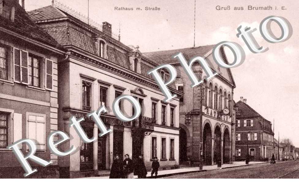 Rathaus mit Strasse