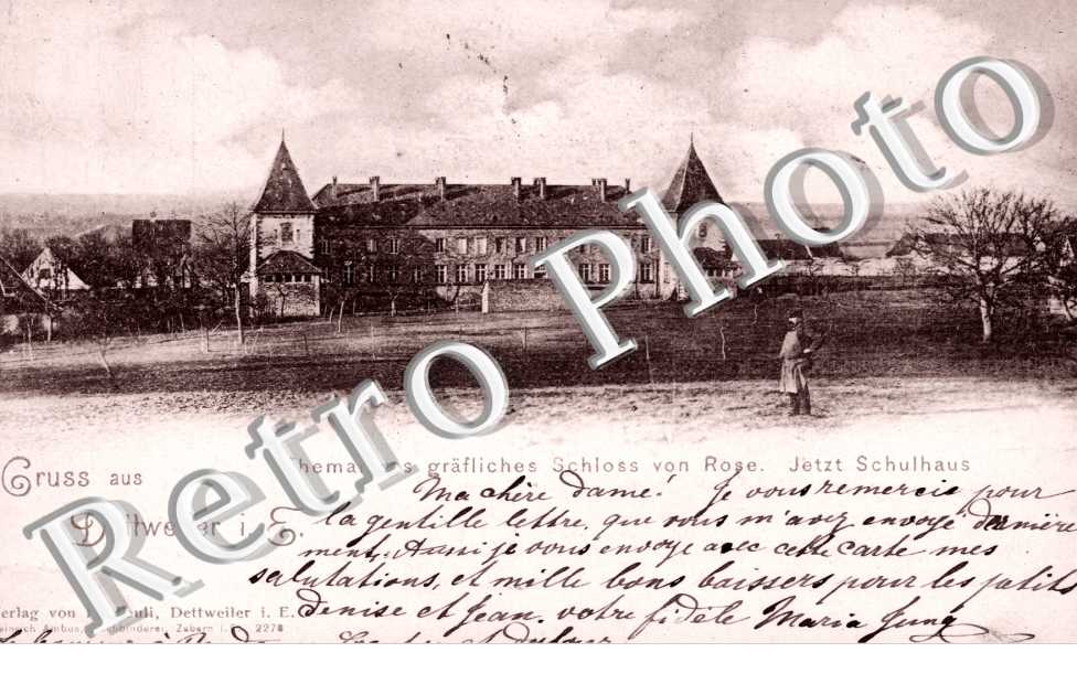 Ehemaliges grafliches Schloss von Rose. Jetzt Schulhaus
