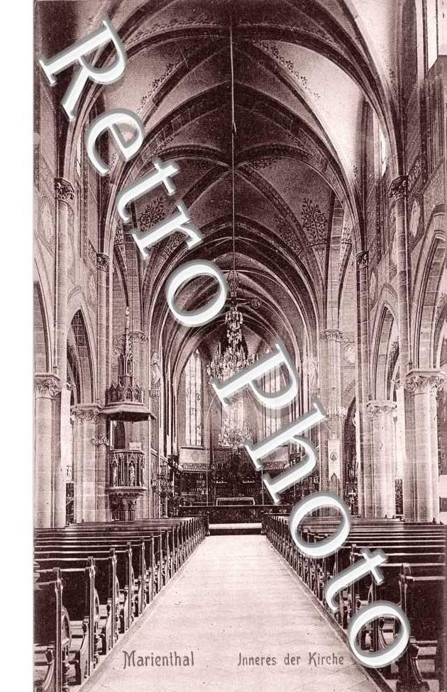 Interieur de l'eglise